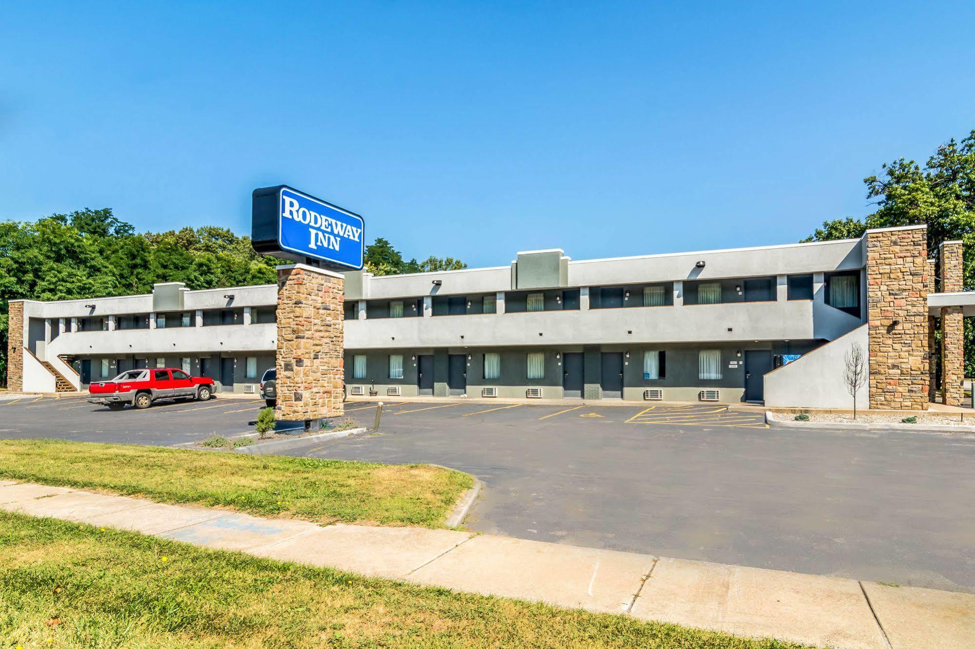 Rodeway Inn Portage Buitenkant foto